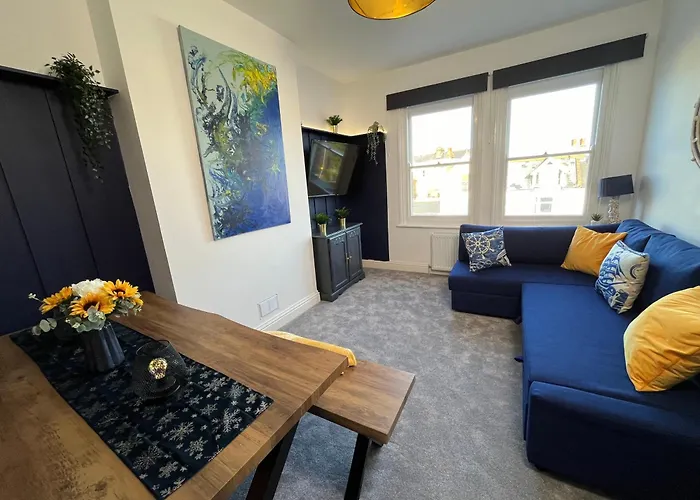 Seaside Apartment Close To Beach, Town, Station