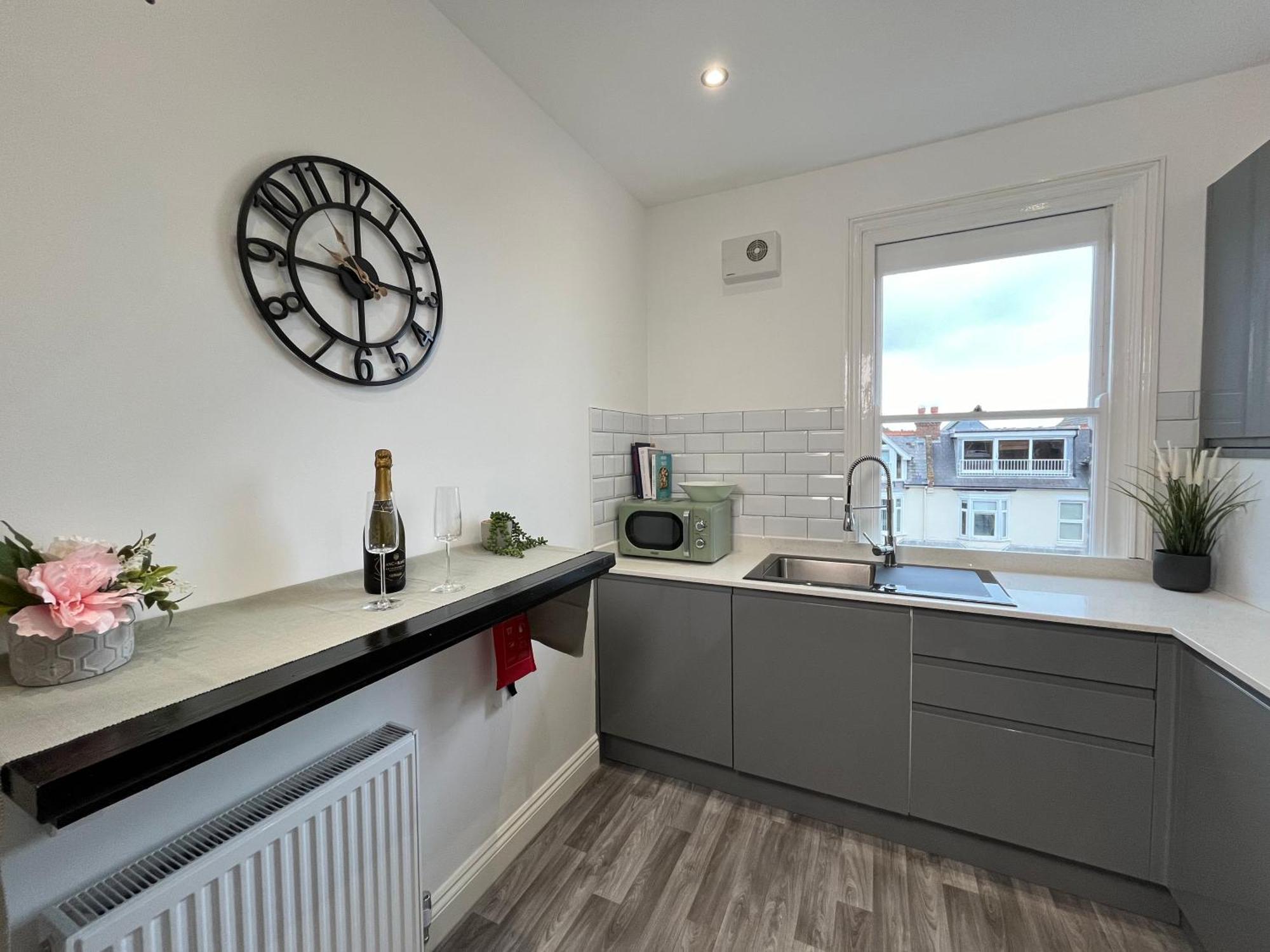 Seaside Close To Beach, Town, Station * Broadstairs